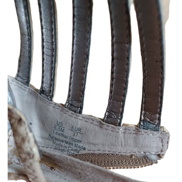 Sam Edelman Size 6.5 Leather Rhinestone Peep Toe Women's Pencil Heel - Picture 8 of 9